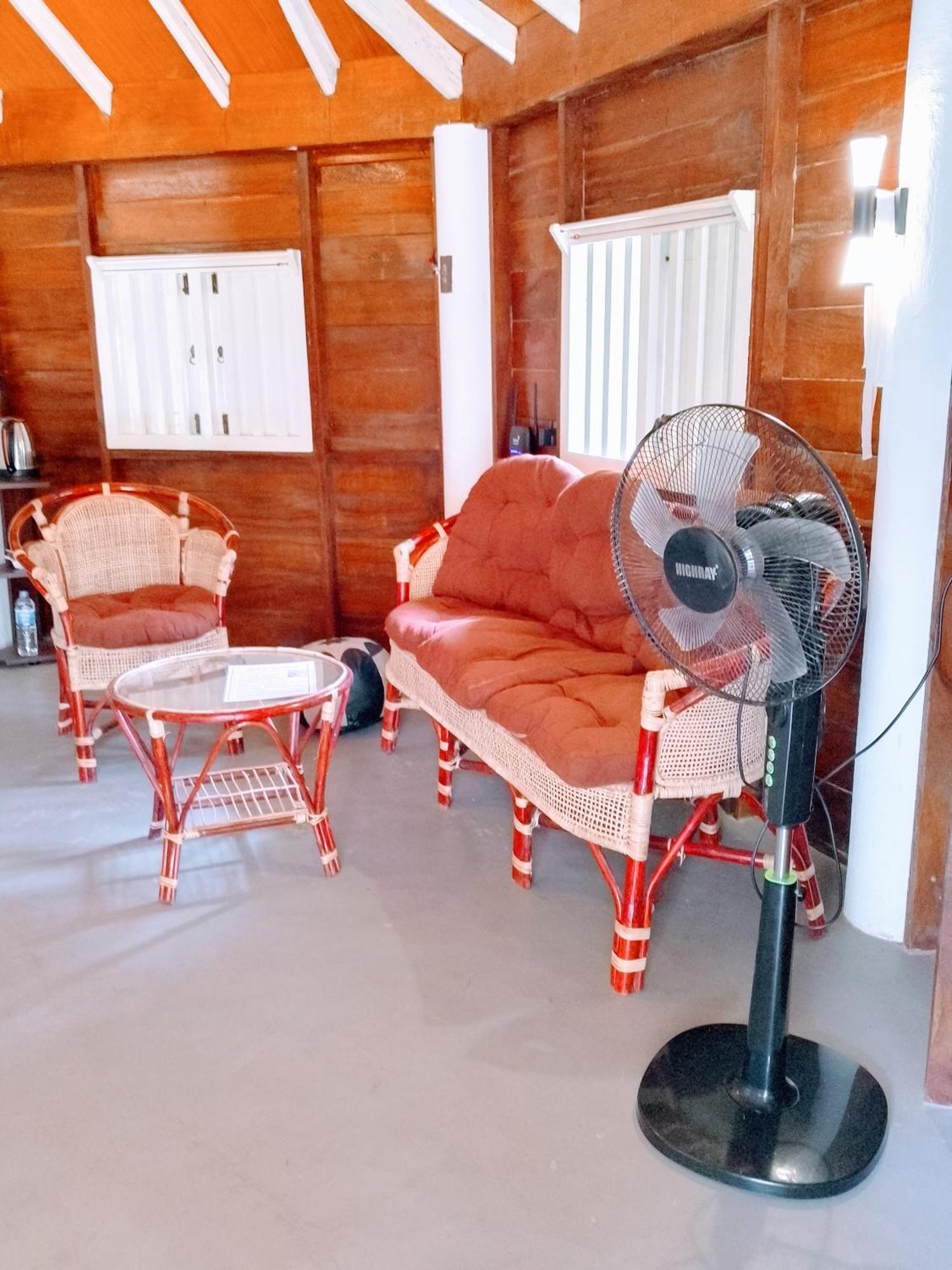Area 51 Hotel 米瑞莎 外观 照片